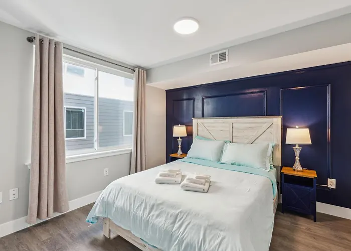 Stay At Luna On 800 Callowhill