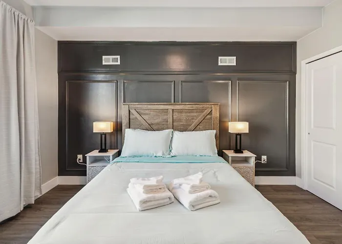 Stay At Luna On 800 Callowhill